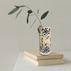Castelli Italian Floral Vase